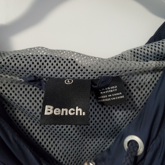 Blue Bench Windbreaker - Picture 3 of 3